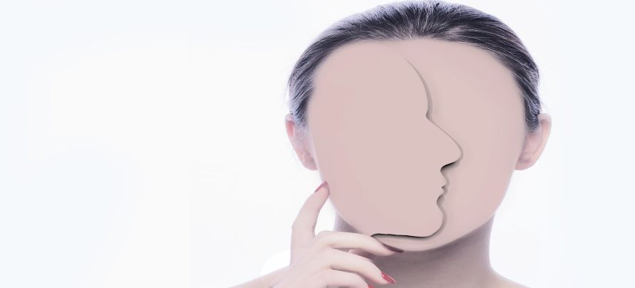 Rostro de mujer con perfil de hombre sobrepuesto